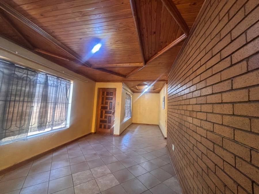 3 Bedroom Property for Sale in Kagisanong Free State